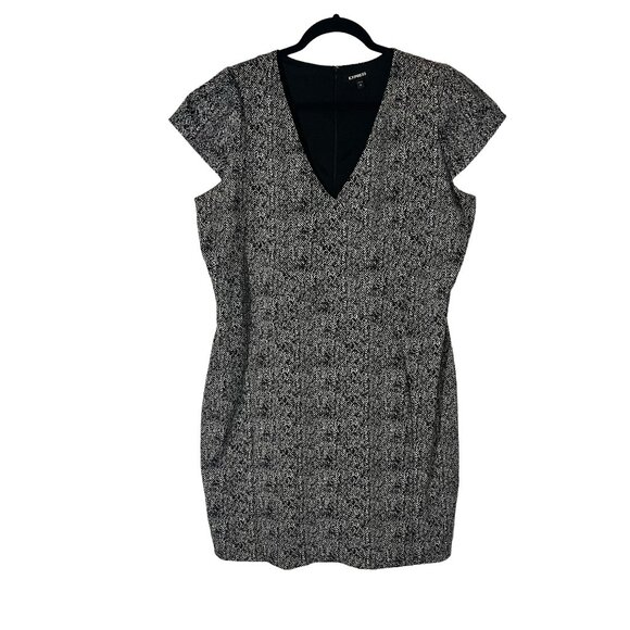 Express Plus Size XL Black White Knit Sheath Form Fitting Cap Sleeve Stretch - Picture 1 of 5